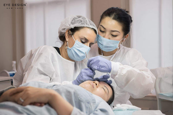 Powder/ombre permanent makeup on faux skin – English